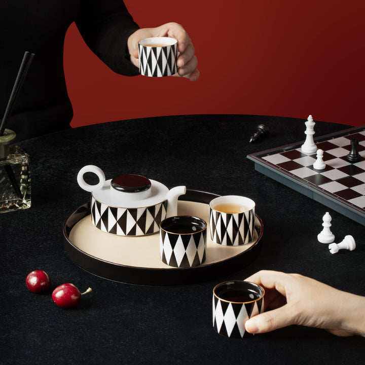 Blank moments - Modern Tea set with tray