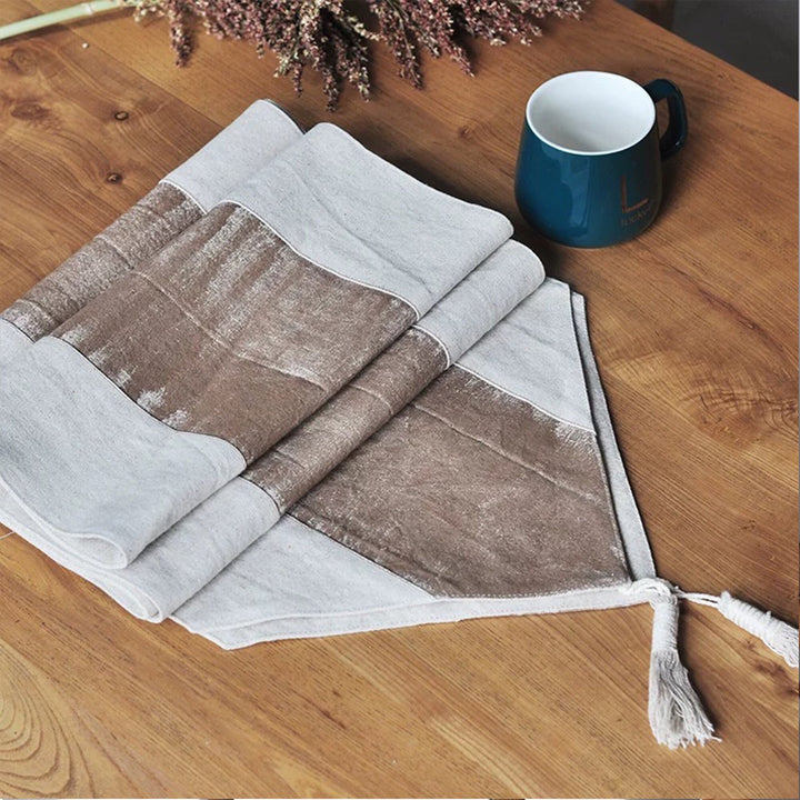 Coureur de table en lin rustique fait à la main avec gland | chemin de tapis de table long | tapis de table pour vacances, Noël, ferme, taille personnalisée