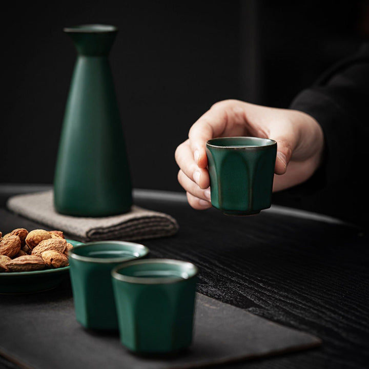 Vintage Japanese sake set with warmer  | Dining decor - Teaware Space
