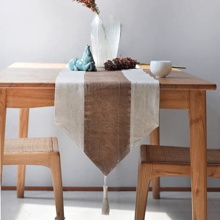 Coureur de table en lin rustique fait à la main avec gland | chemin de tapis de table long | tapis de table pour vacances, Noël, ferme, taille personnalisée