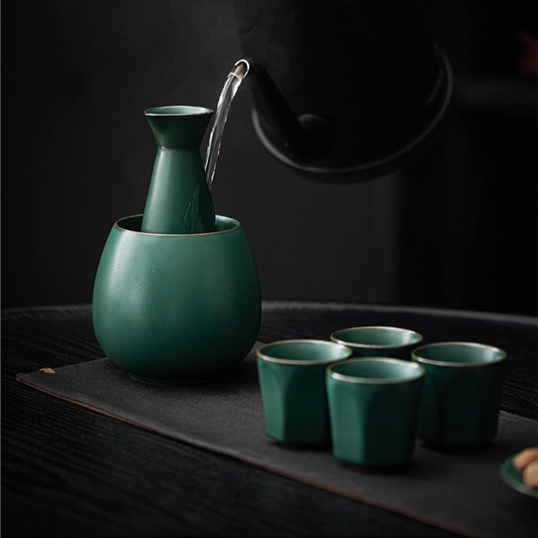 Vintage Japanese sake set with warmer  | Dining decor - Teaware Space