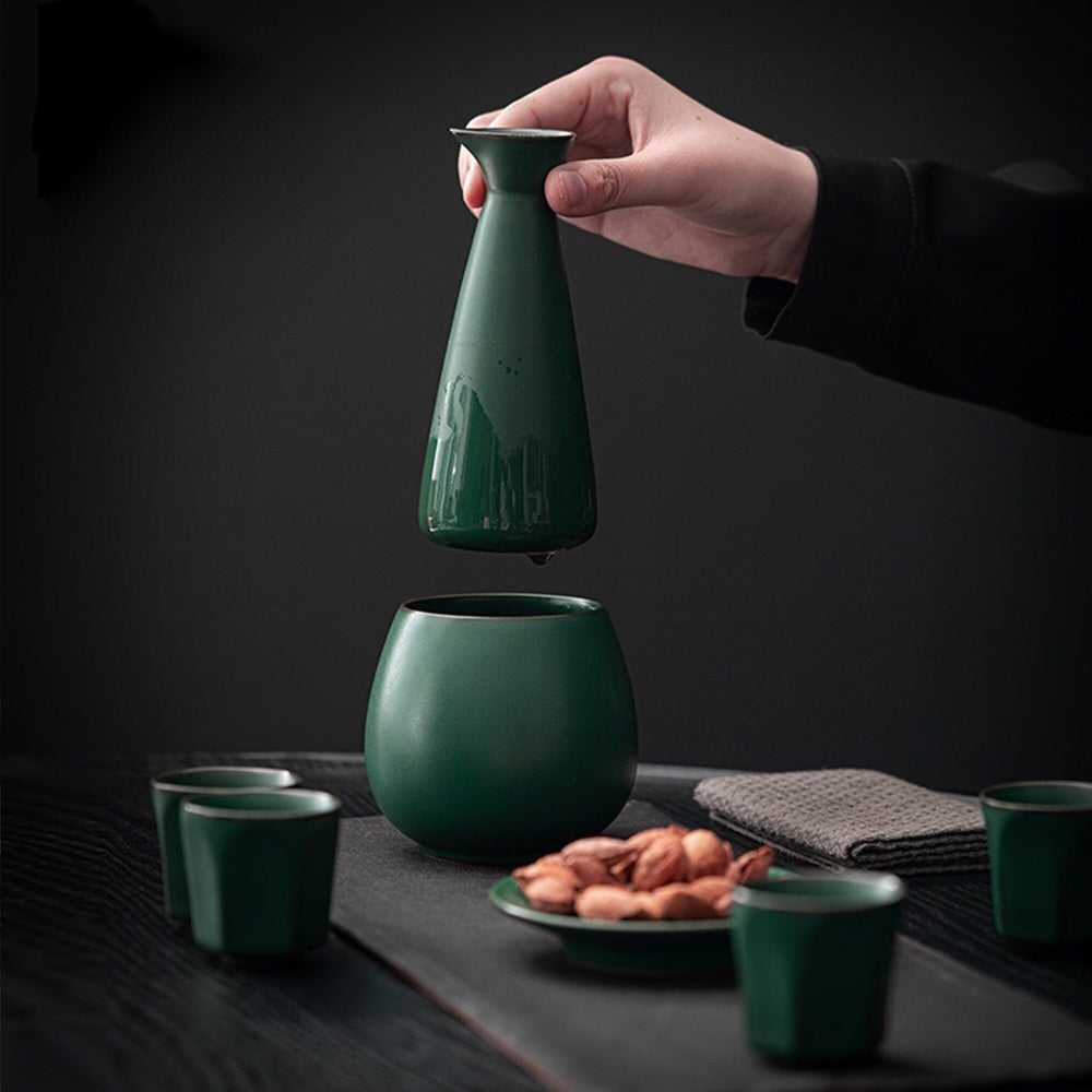 Vintage Japanese sake set with warmer  | Dining decor - Teaware Space
