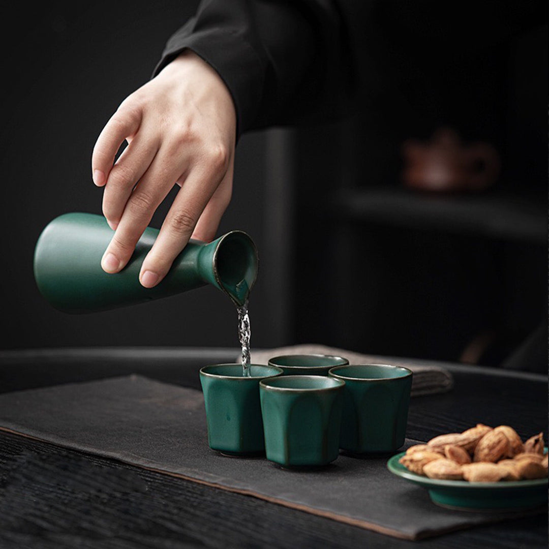 Vintage Japanese sake set with warmer  | Dining decor - Teaware Space