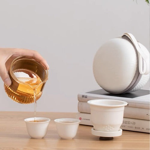 glass teapot with strainer