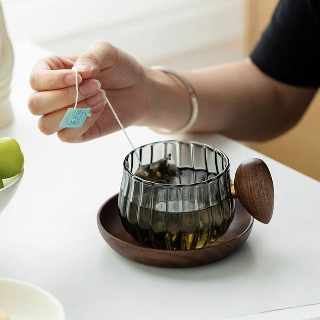 Tasse en verre à expresso confortable avec ensemble de sous-verres