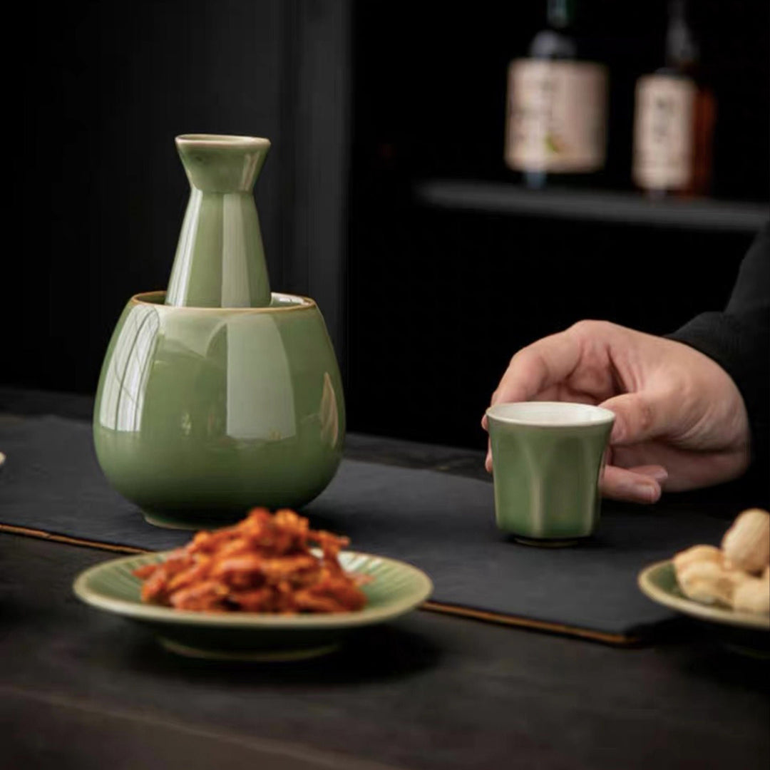 Japanese Vintage sake set with warmer - Teaware Space