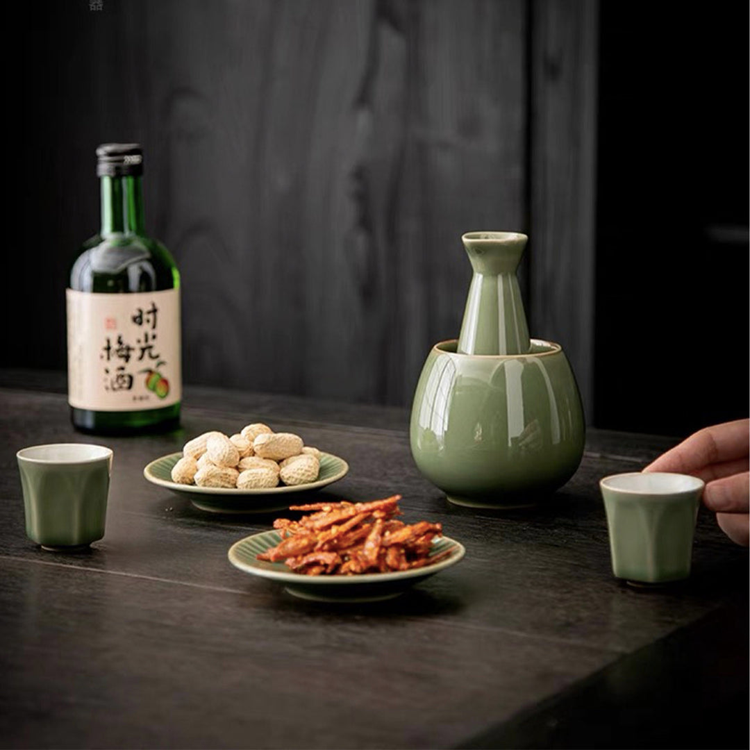 Japanese Vintage sake set with warmer - Teaware Space