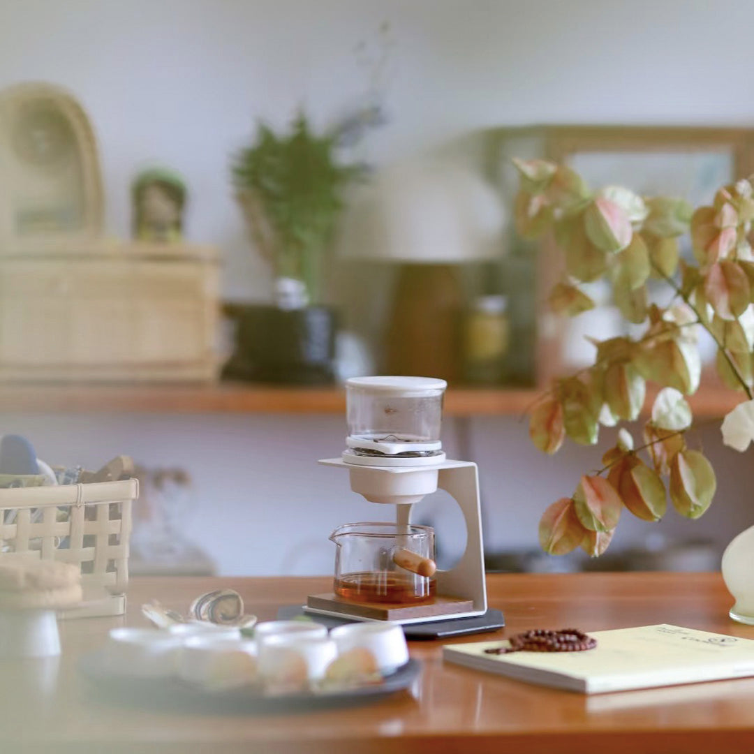 Beyond the Brew: 4 Strategic Ways Local Coffee Shops Can Boost Daily Revenue