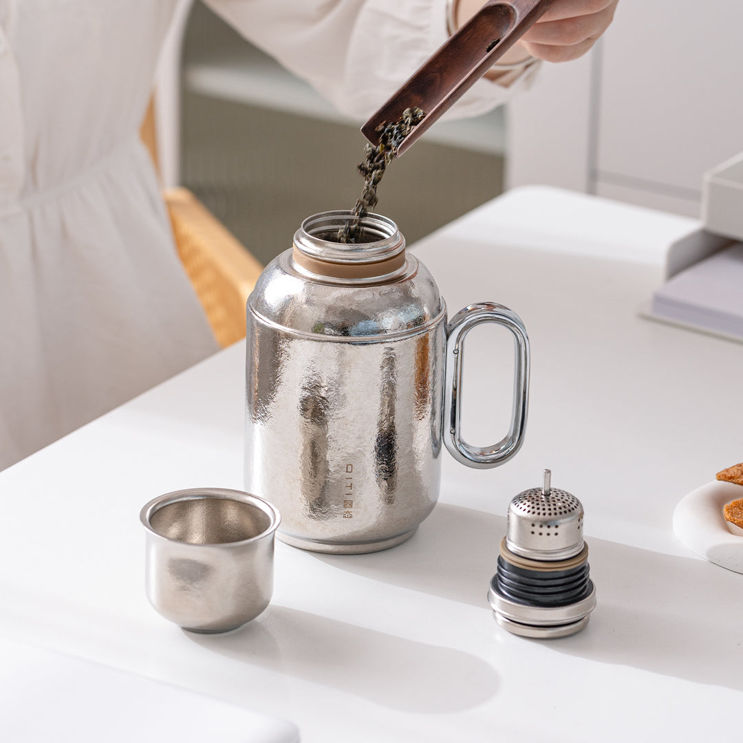 Substantial - 800ml Silvert Titanium Thermos