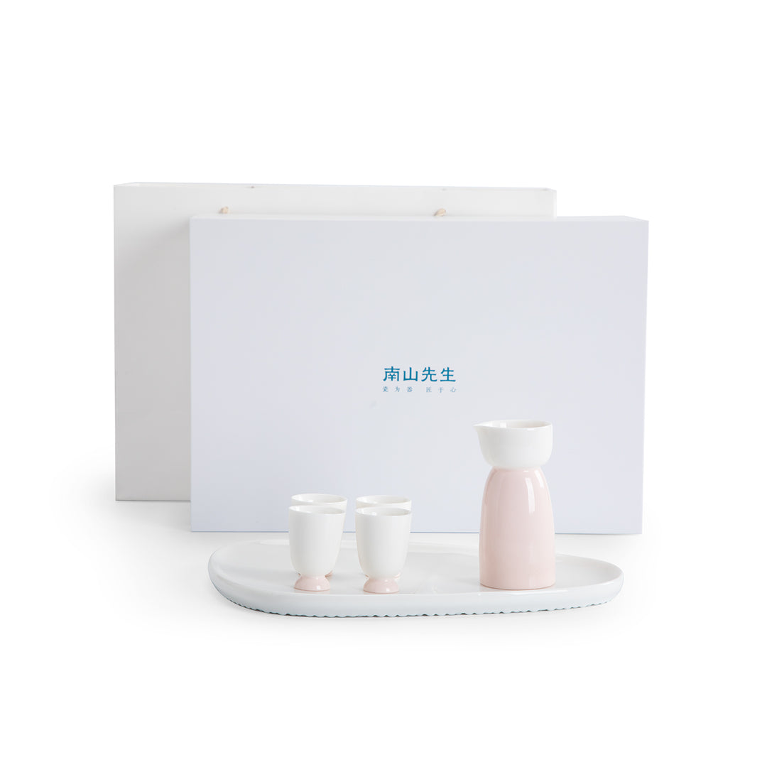 Bliss - Pink Japanese tokkuri sake set