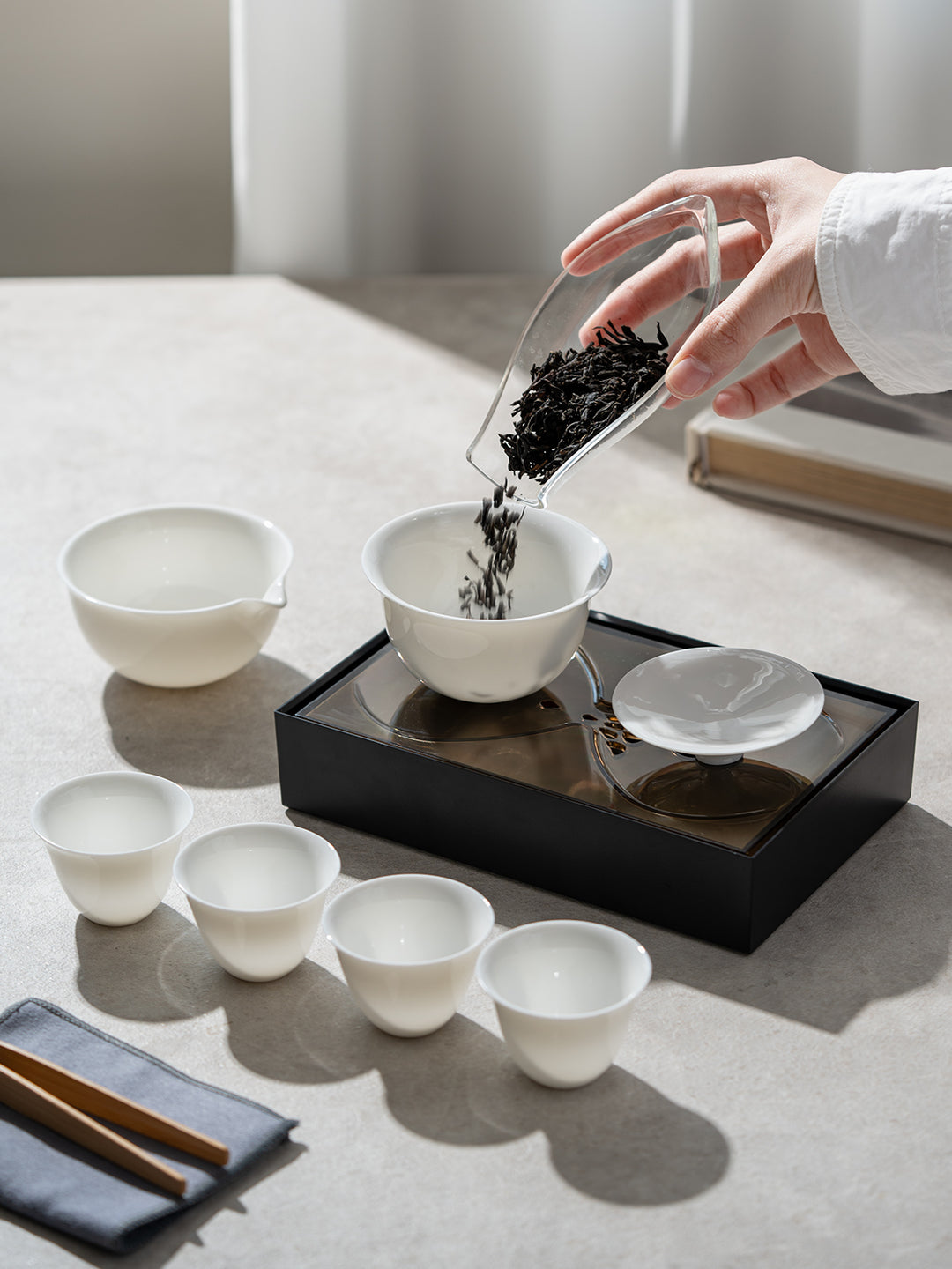Returning Clouds - Smart Design Gaiwan Tea Set with Convertible Tray