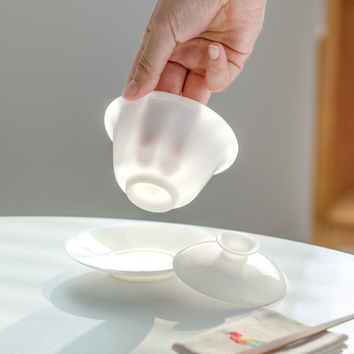 white chinese gaiwan 