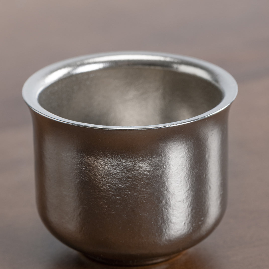 Substantial - 800ml Silvert Titanium Thermos