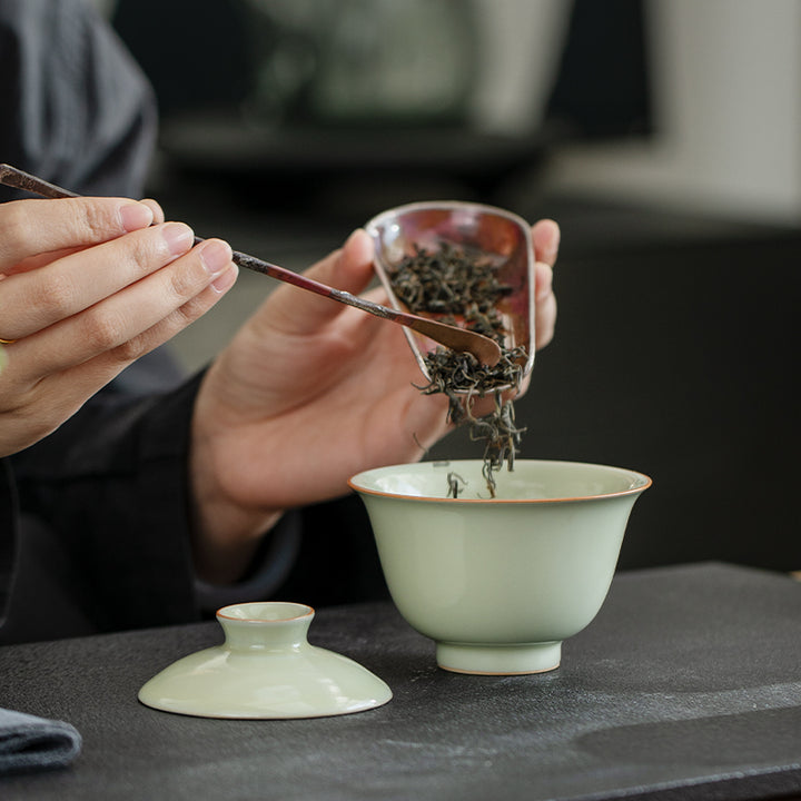 Petal Days - Personalized travel tea set for four