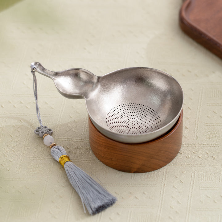 Gourd Gharm - Titanium tea strainer with holder set | Tea filter - Teaware Space