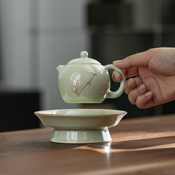 Mistery Beauty - Vintage teapot with holder set