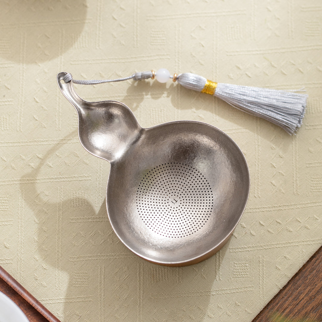 Gourd Gharm - Titanium tea strainer with holder set | Tea filter - Teaware Space