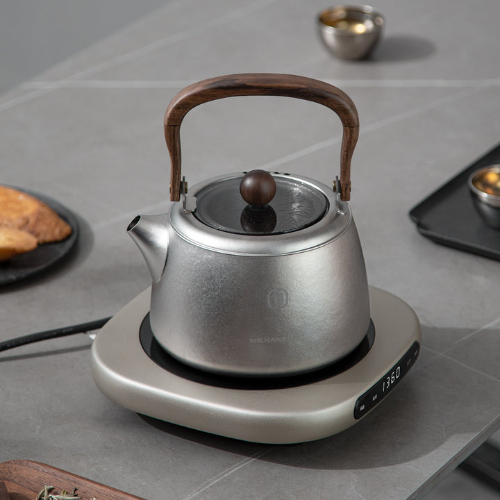 Free Soul - Titanium stovetop kettle with wooden holder - Teaware Space