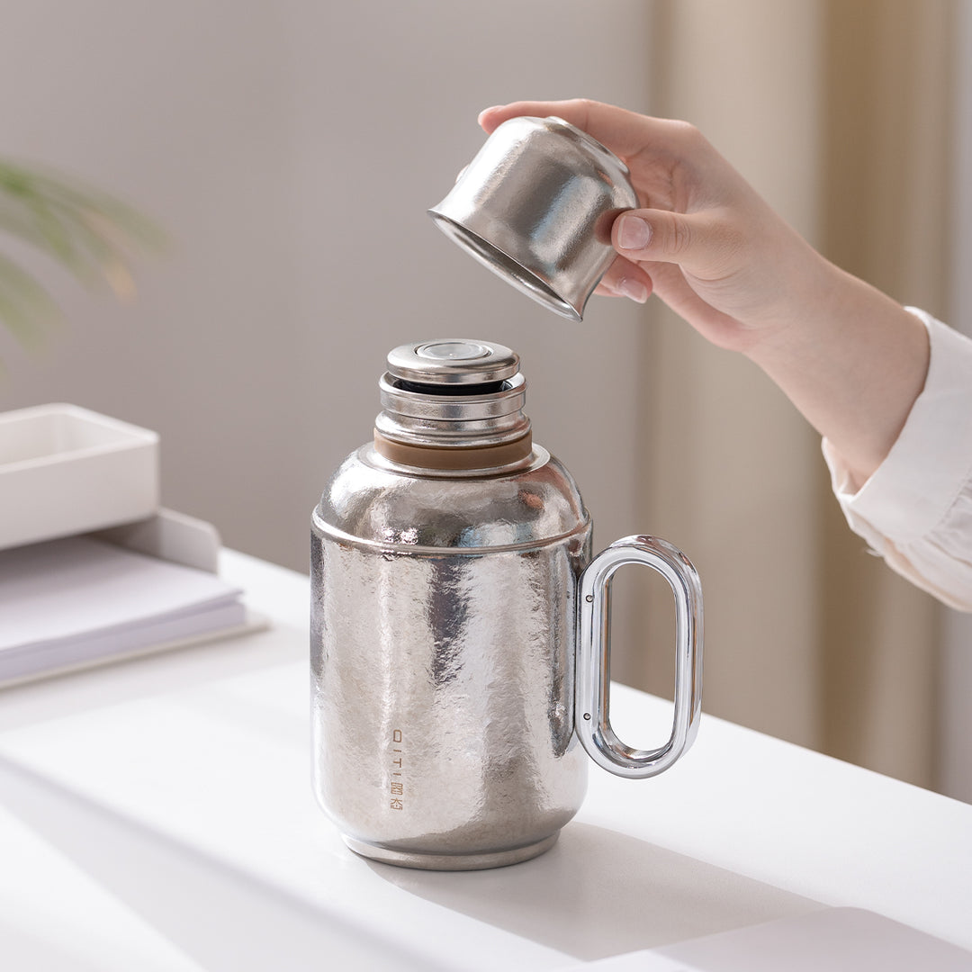 Substantial - 800ml Silvert Titanium Thermos