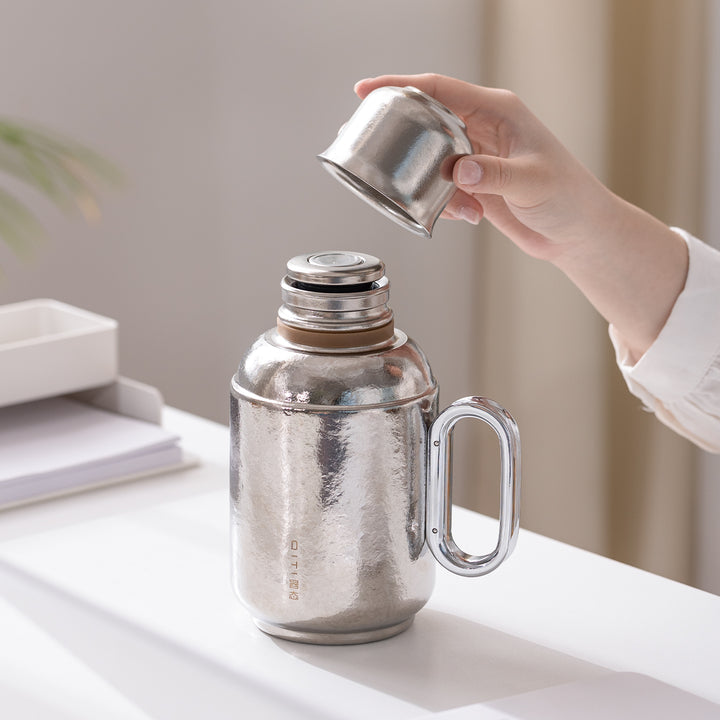 Substantial - 800ml Silvert Titanium Thermos