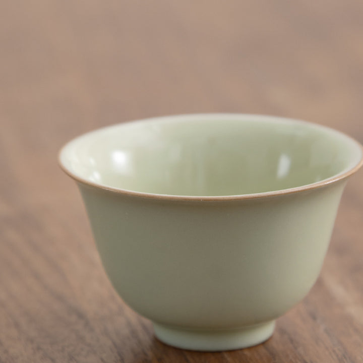 Petal Days - Personalized travel tea set for four