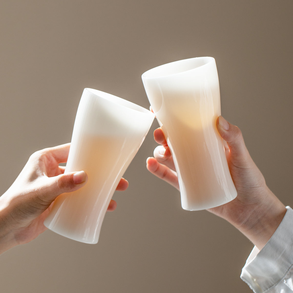 Alkiad - White ceramic party cups - Teaware Space
