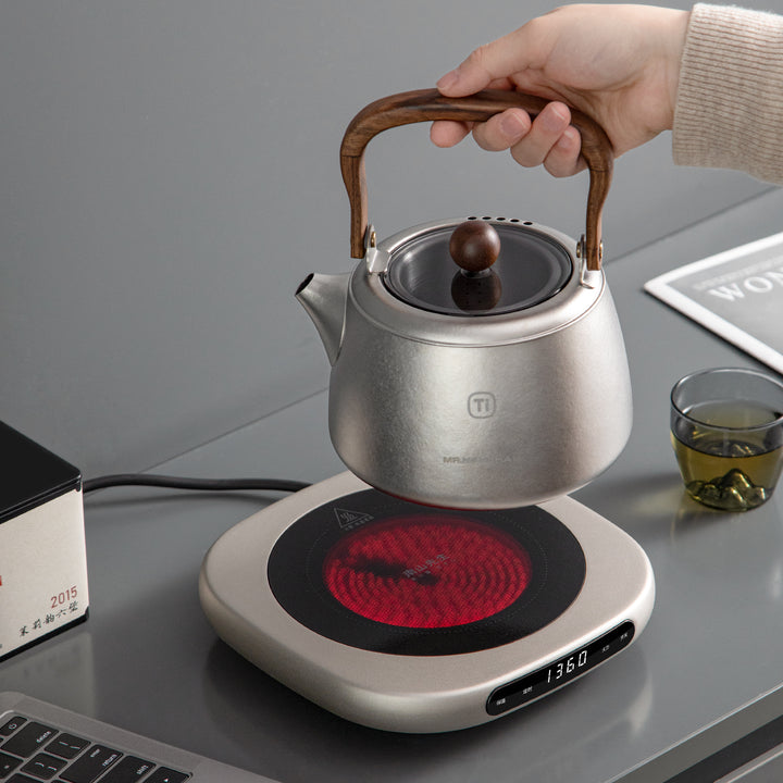 Free Soul - Titanium stovetop kettle with wooden holder - Teaware Space