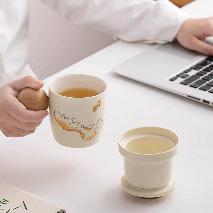 Lazy Cat - Handmade Cream cat infuser mug for tea