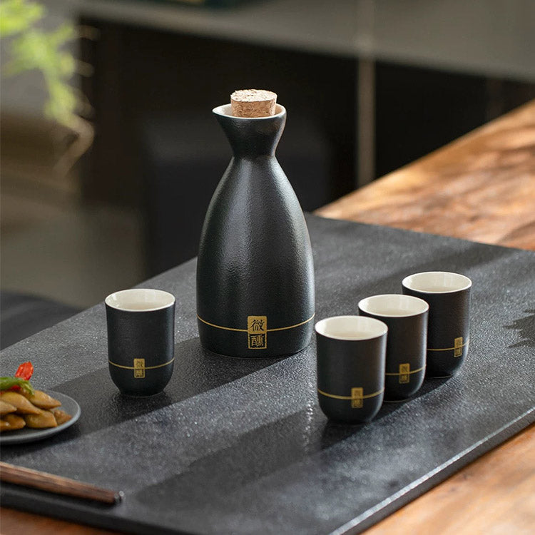 Tipsy - Personalized Japanese  sake set with tray