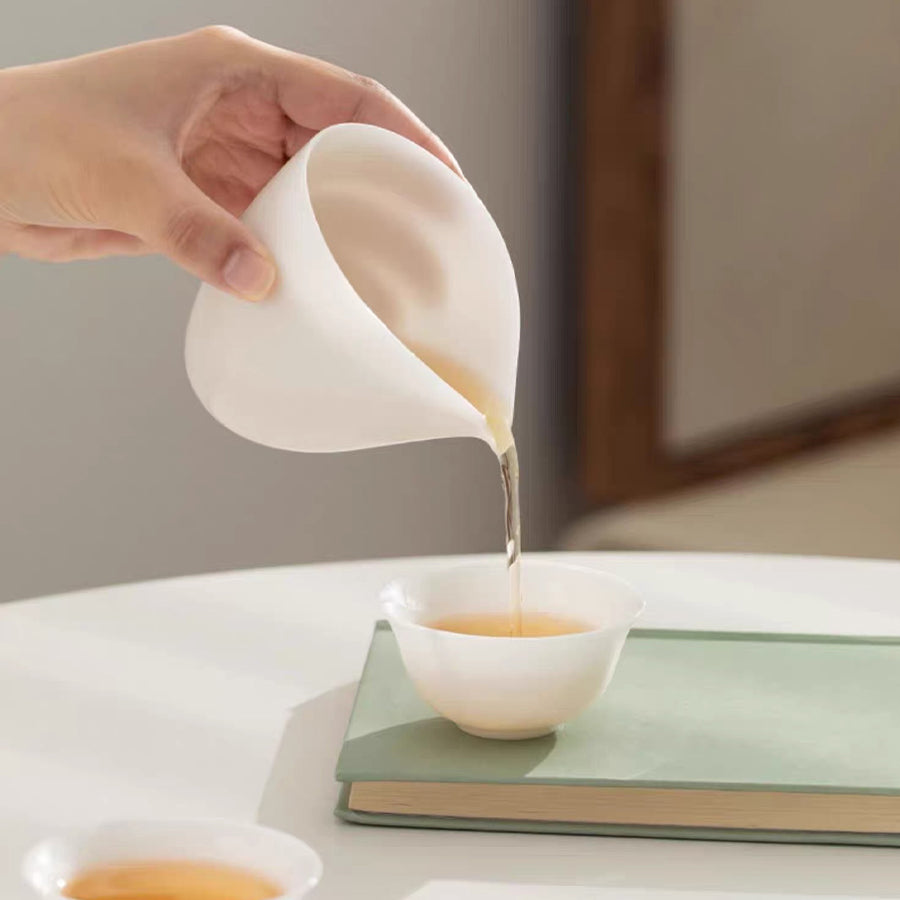 Ruobai - White ceramic Sancai Gaiwan tea set