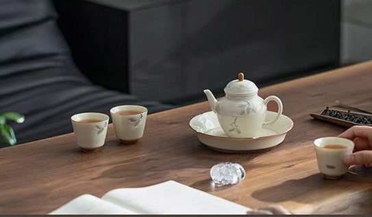 Nature's Garden - Handmade teapot with tray set