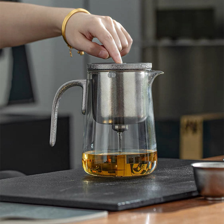 Flowing | Titanium and glass one-touch-teapot - Teaware Space