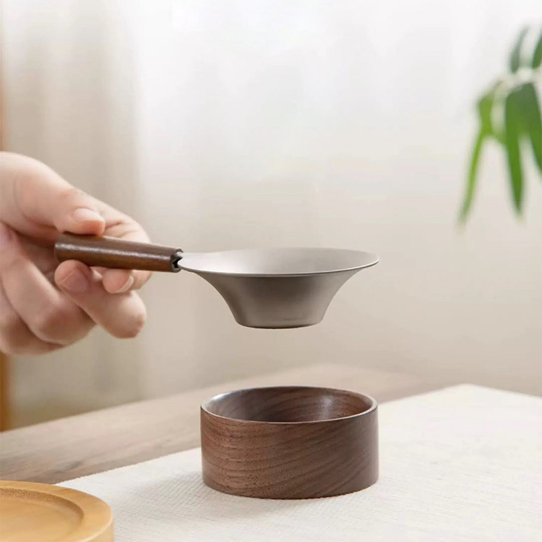 Tea strainer with holder | Tea filter