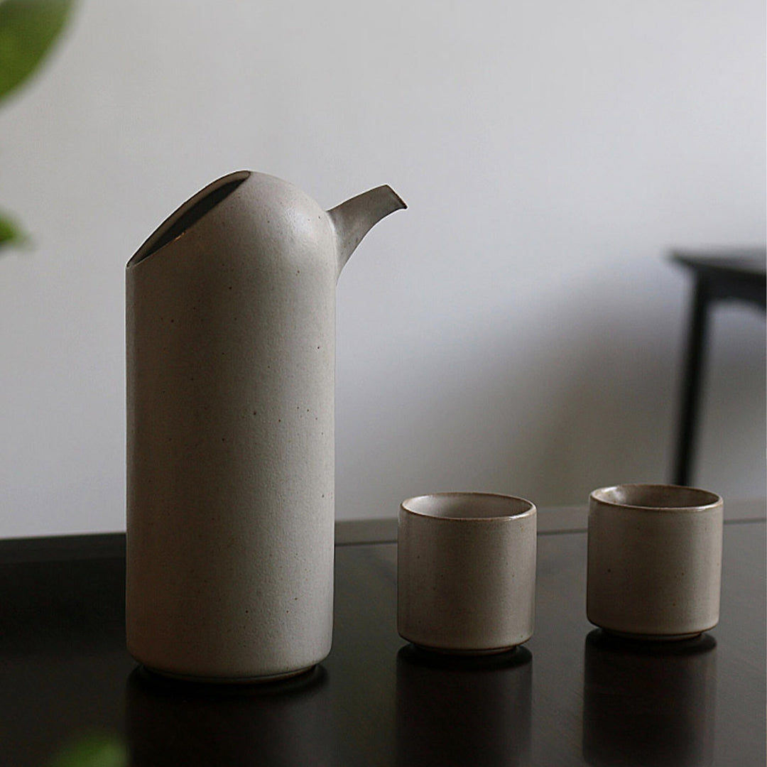 Japanese style sake set, 1 sake pot with 4 cups