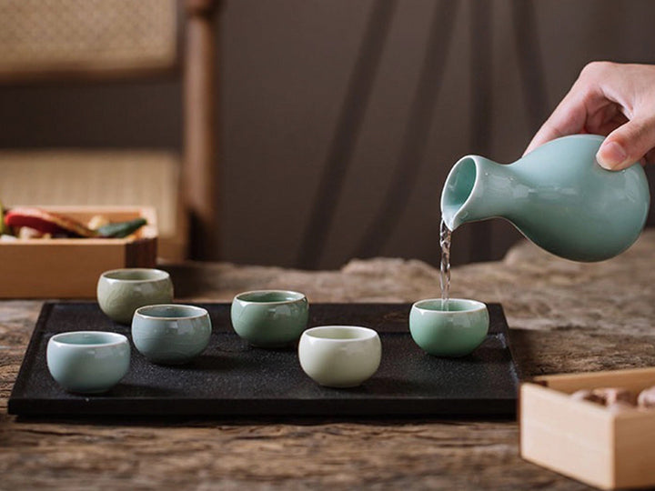 Japanese style Blue Vintage 7 pcs Sake set | 1 sake bottle, 6 cups | Ding table decor | wedding gift - Teaware Space