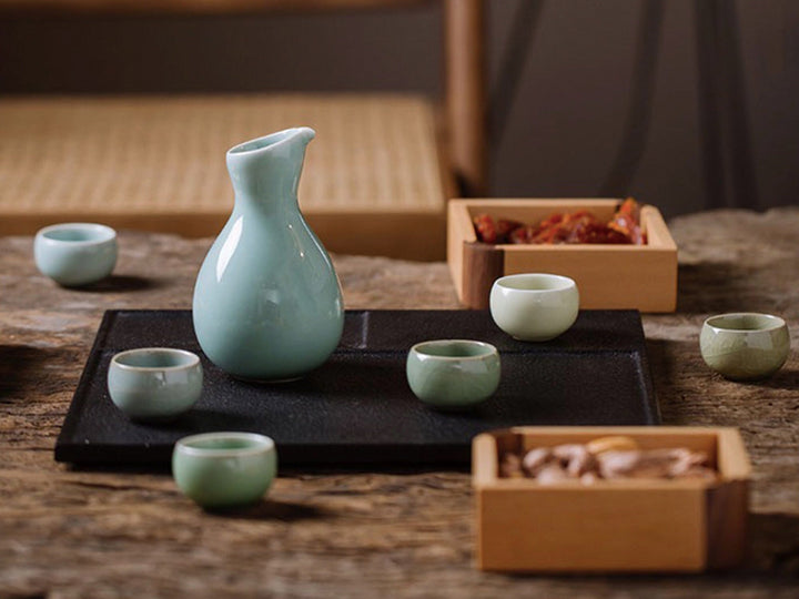 Japanese style Blue Vintage 7 pcs Sake set | 1 sake bottle, 6 cups | Ding table decor | wedding gift - Teaware Space