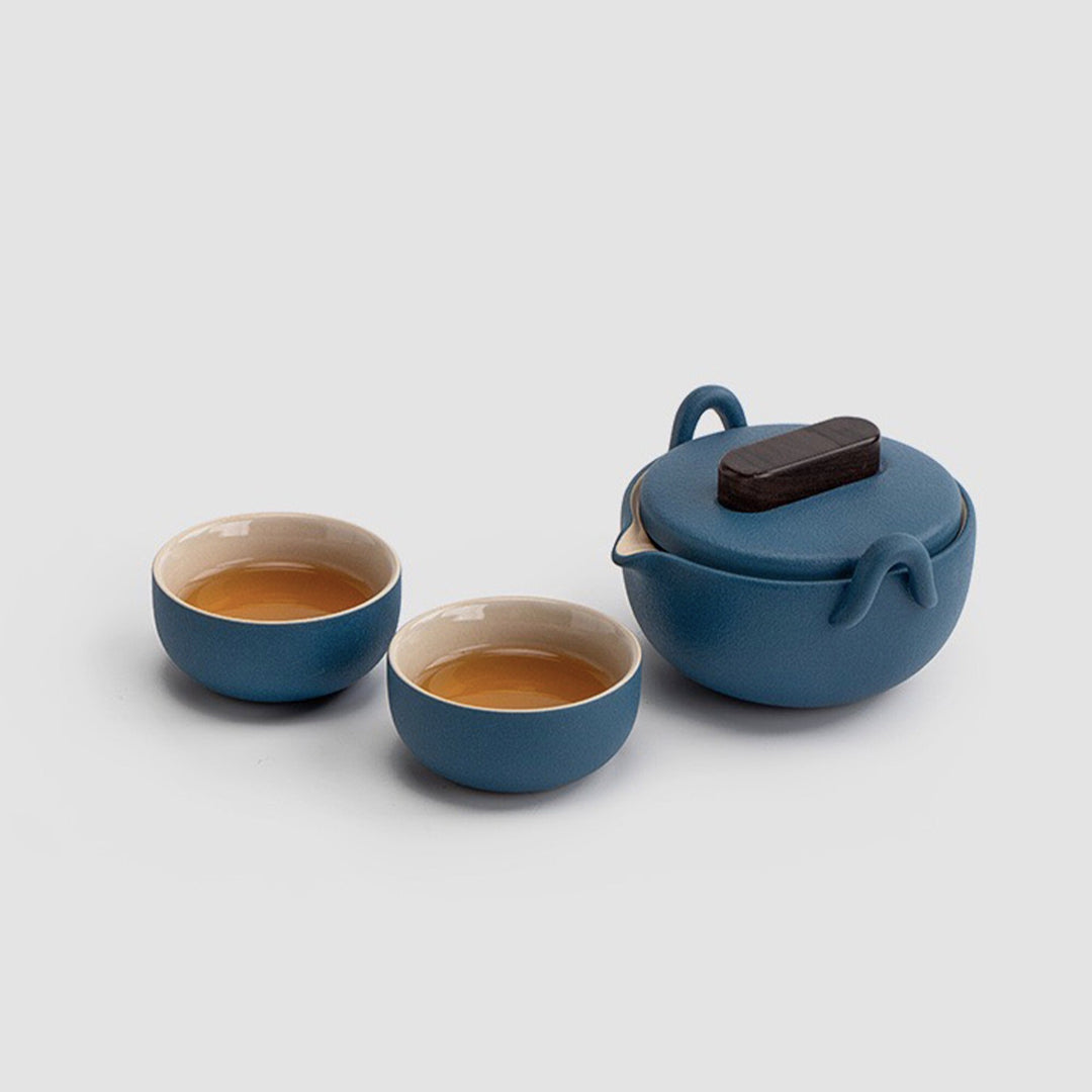 Travel tea set for two | 1 teapot with 4 cups, serving tray, and case