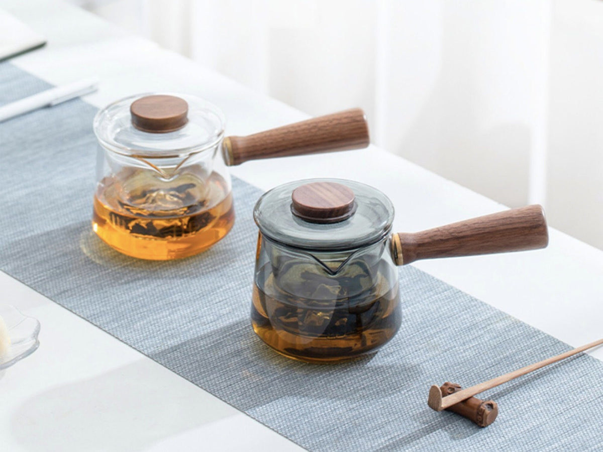 glass teapot with infuser and lid