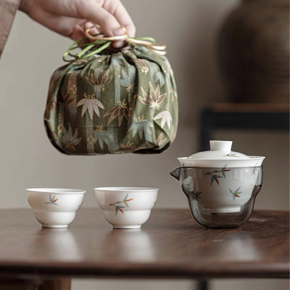 Hand-painted vintage travel gaiwan tea set for two - Teaware Space